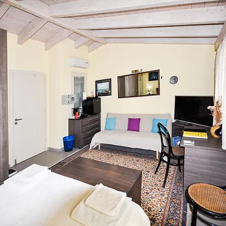 In Corfu Town Homestay